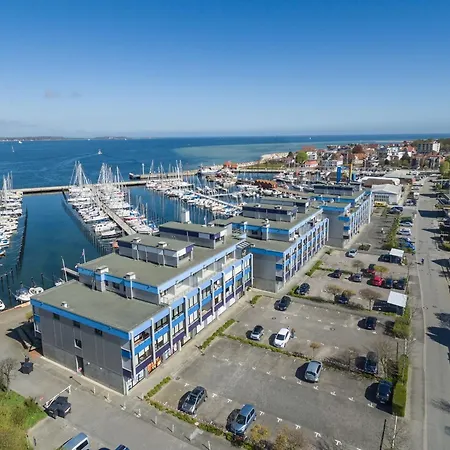 Boern Brn Ankerplatz Laboe