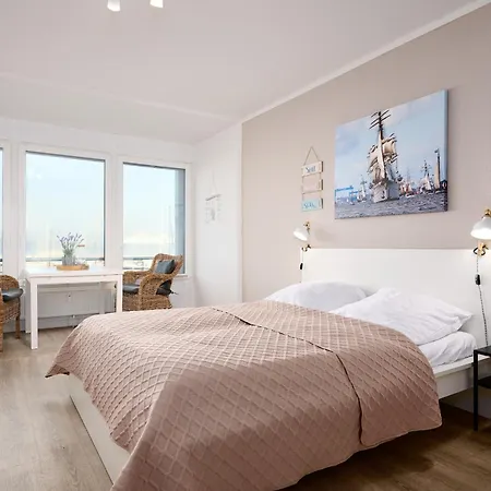 Boern Brn Ankerplatz * Laboe